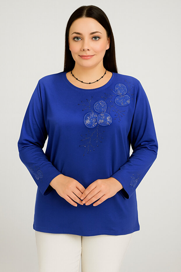 Relaxed Cut Round Neck Sleeve Embroidered Mother Women's Combed Cotton Blouse