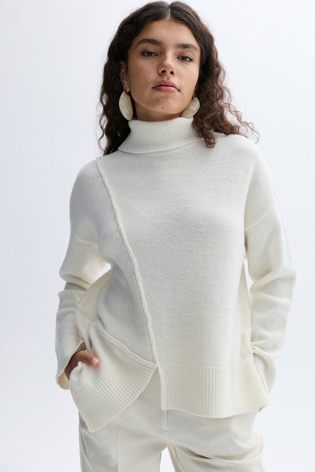Women's Ecru Turtleneck Asymmetrical Wool Sweater
