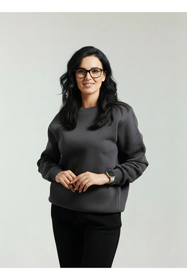 سترة نسائية من قماش بولو بياقة دائرية وتصميم منتفخ