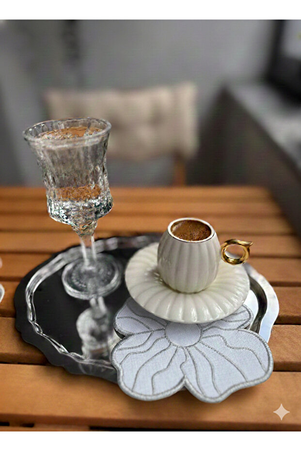 6 Pieces Coffee Side Daisy Cocktail Napkins Special Stain-Proof Linen Fabric