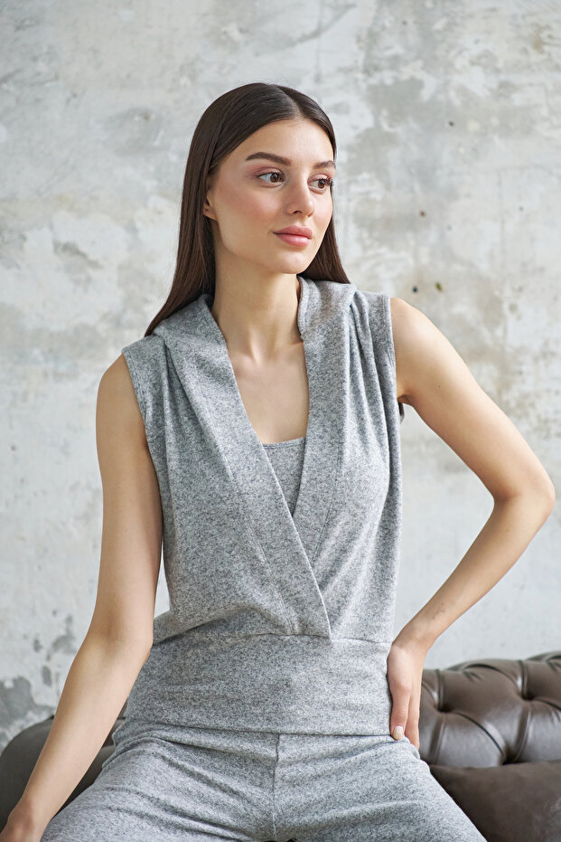 SOFT TEXTURED HOODED SHORT SLEEVE BLUZ