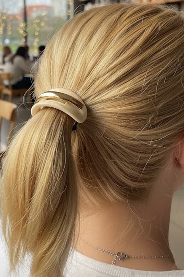 Cream Color Metal Detailed Rubber Buckle