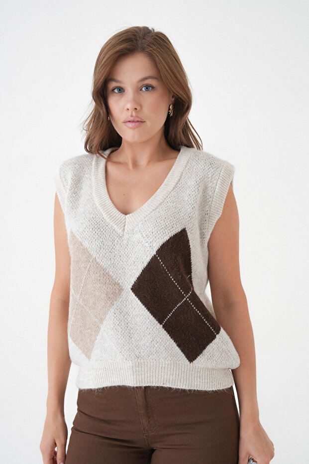 Women's V-Neck Patterned Soft Textured Knitwear Sweater