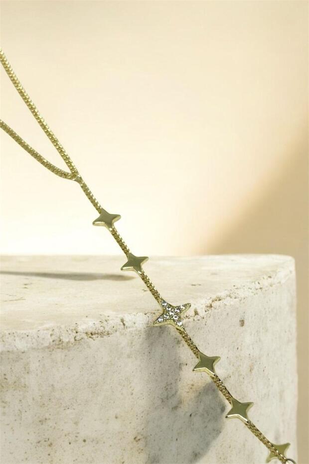 Zircon stone star detailed gold scorpion
