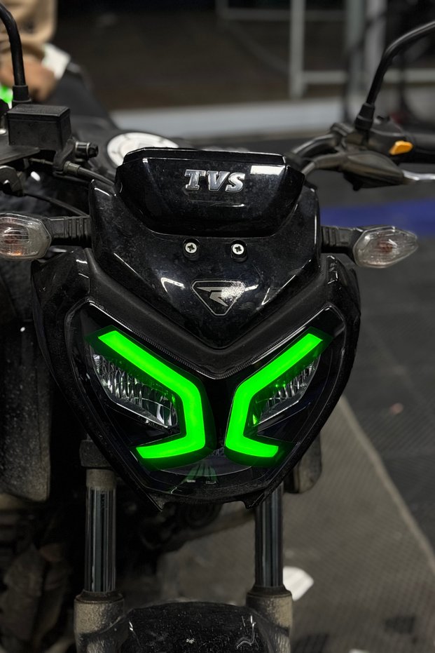 Green Color Headlight Design Film Sticker (Right and Left) for Tvs Raider 125