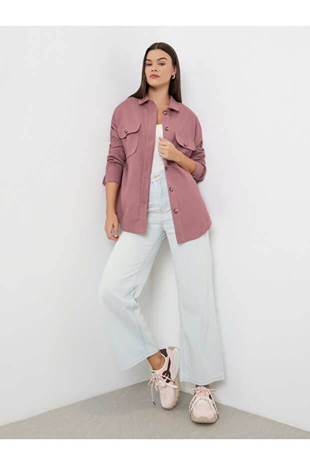 قميص وردي بأزرار أمامية وياقة - 2