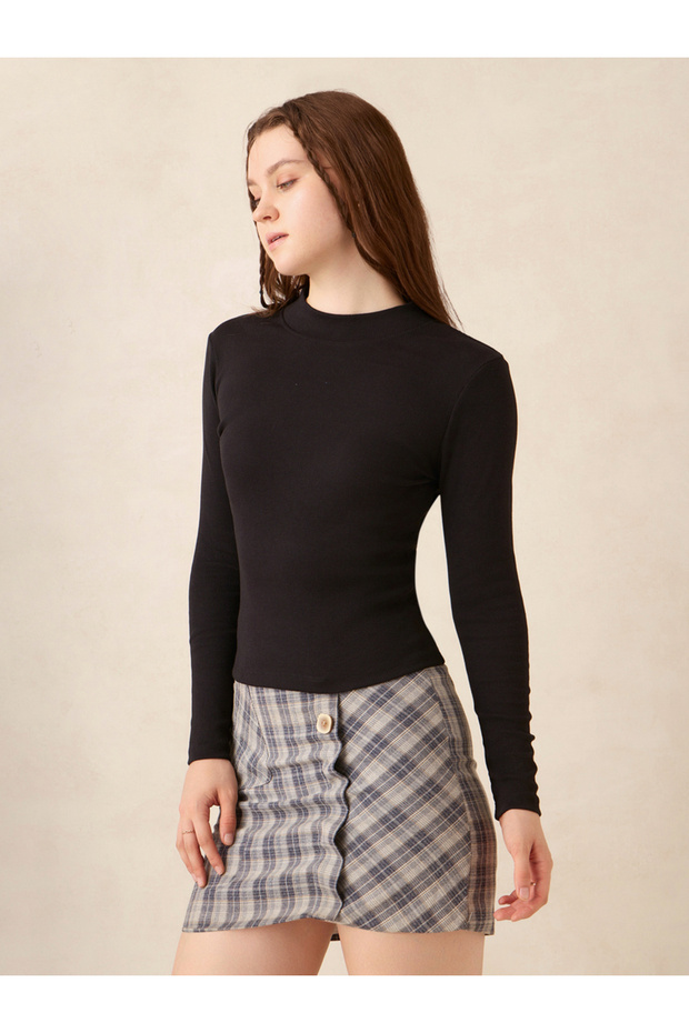 بلوزة سوداء سادة أساسية مضلعة ملائمة - 3