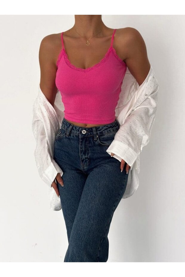 كامي مزين بدانتيل مزين بكشكشة التوت - 1