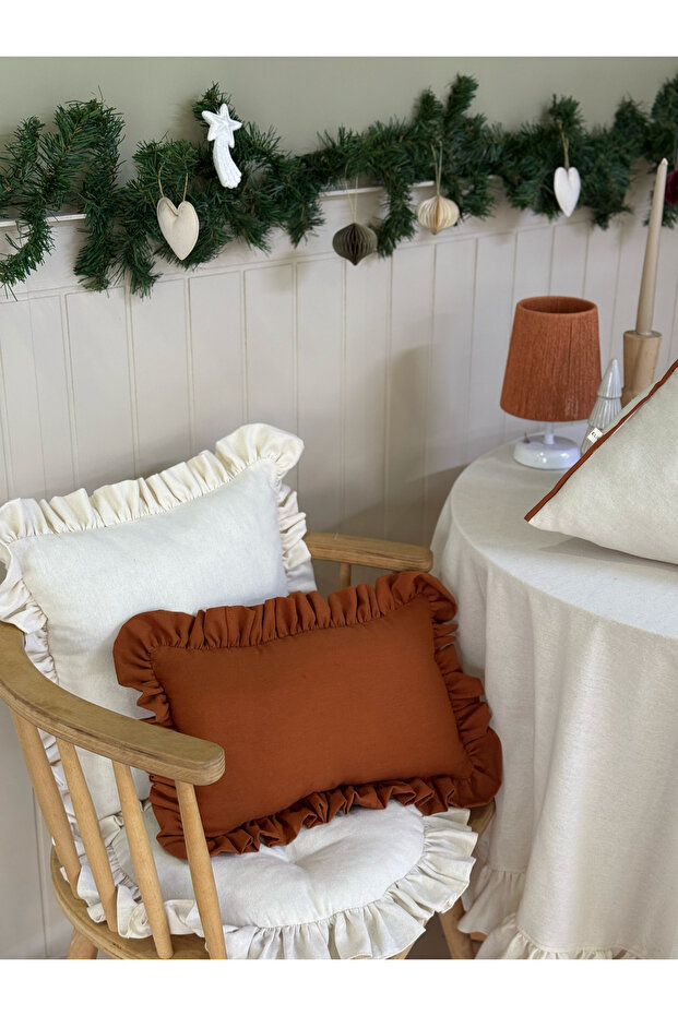 وسادة تيرا مستطيلة الشكل من الكتان المكشكش محشوة - 1