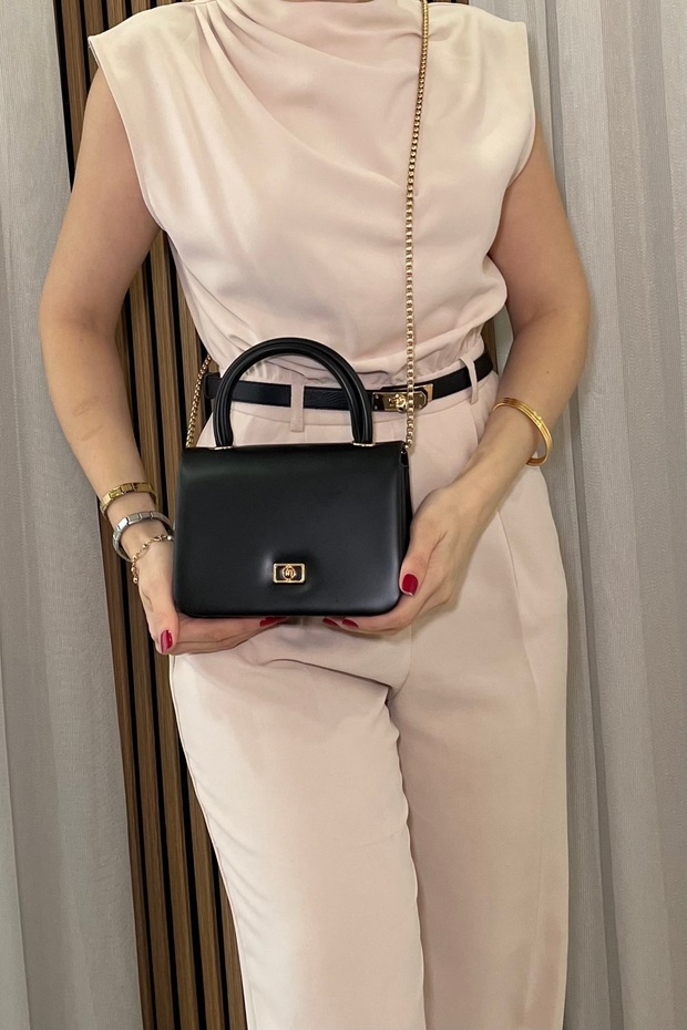 Women's Handbag - Chain Strap Detail, Stylish Model