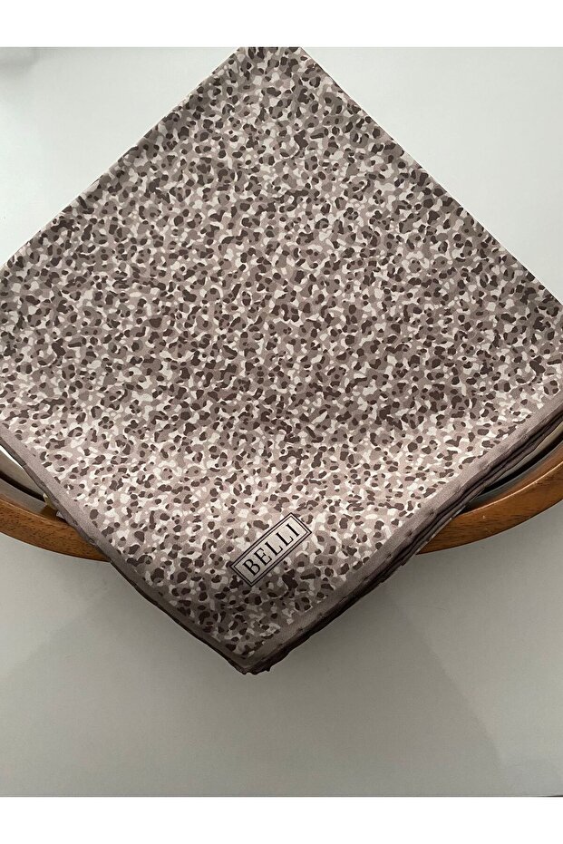 وشاح حريري من نسيج التويل بنمط زير - 1