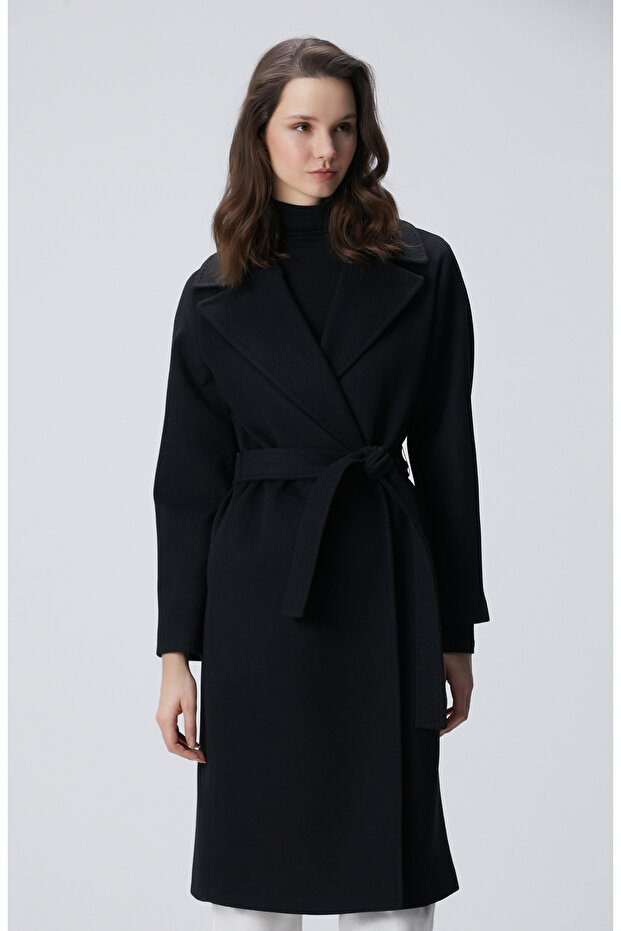 Siyah Geniş Yakalı Manto - 4