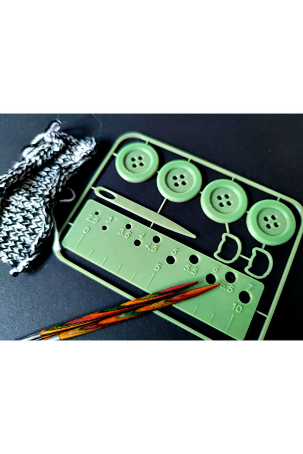 Knitting Needle, Stitch Separator, Button and Stitch Gauge Ruler / Knitting Accessory Set