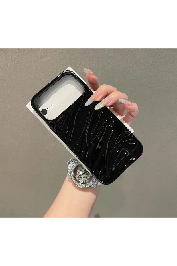 iPhone 17 Pro - Wavy Black Patterned Protective Silicone Soft Glossy Case