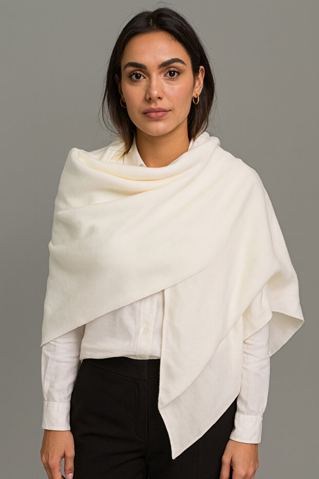 Tek Renk Triko Üçgen Şal - 1