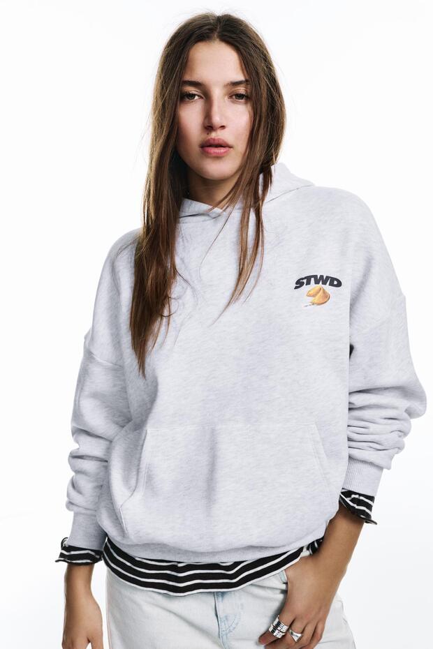 Kapüşonlu kurabiye desenli sweatshirt - 4