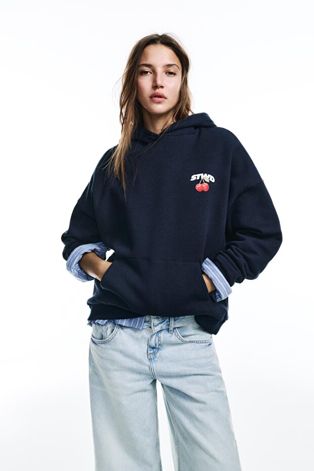 Domates baskılı kapüşonlu sweatshirt - 2