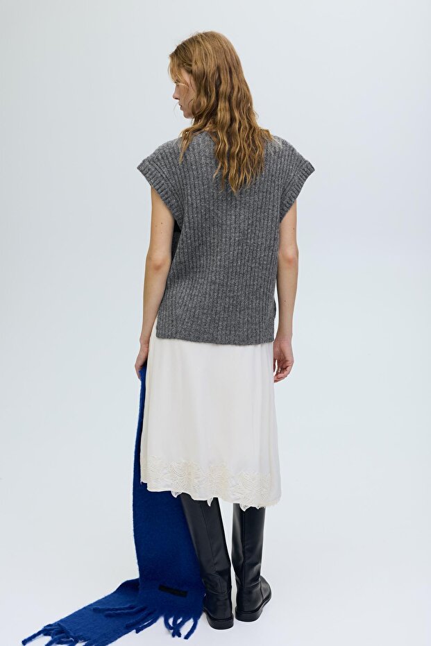 Fitilli örgü yelek - 4