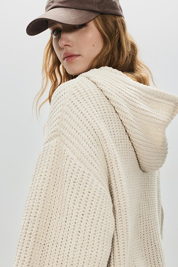 Kapüşonlu şönil kazak - 5