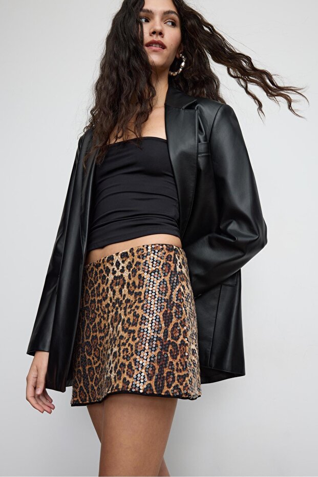 Desenli pullu mini şort etek - 2