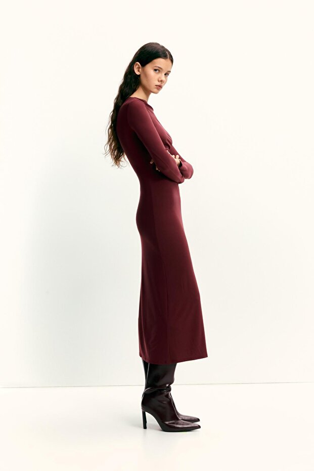 Drape detaylı yumuşak midi elbise - 3