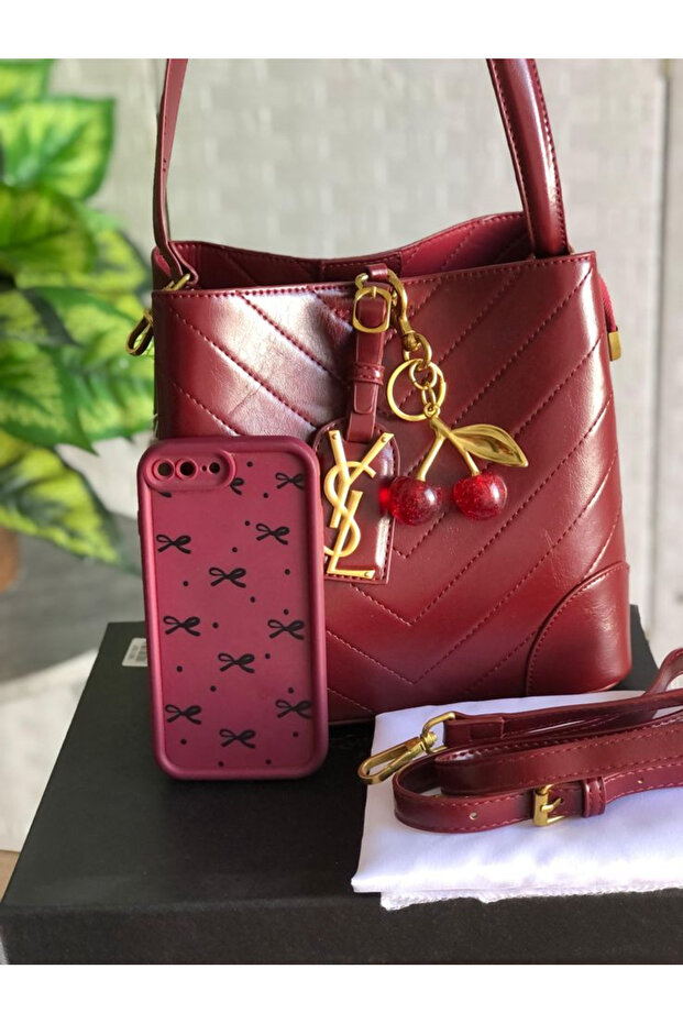 Shoulder bag with accessories - 2