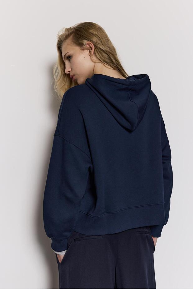 Simli kapüşonlu sweatshirt - 4