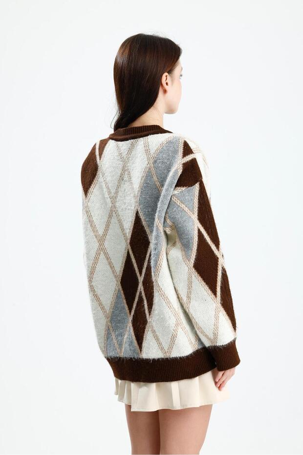 سترة بنمط البقلاوة مبطن بالصوف باللون البني - 8