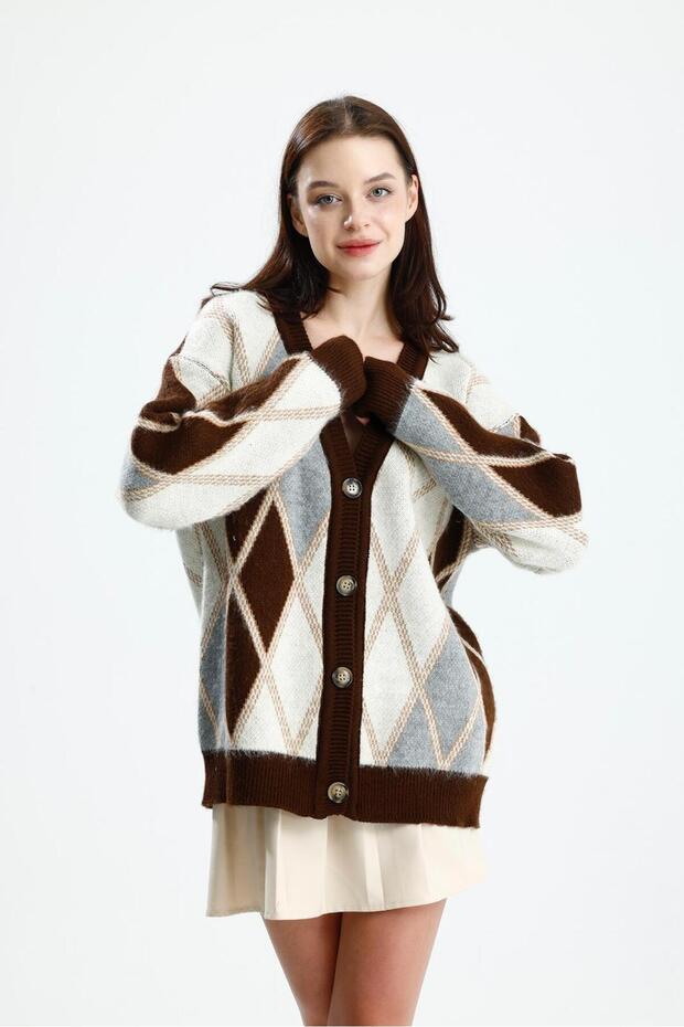 سترة بنمط البقلاوة مبطن بالصوف باللون البني - 1