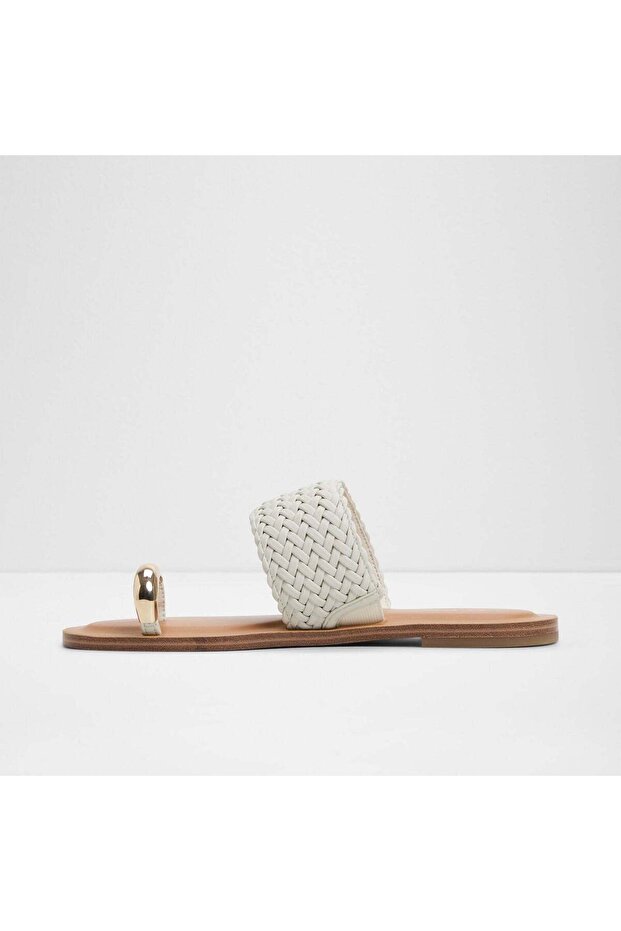 Beachwalk / Flat Sandals - 4