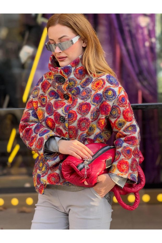 08023 CIRCLE PATTERN BUTTONED FELT COAT