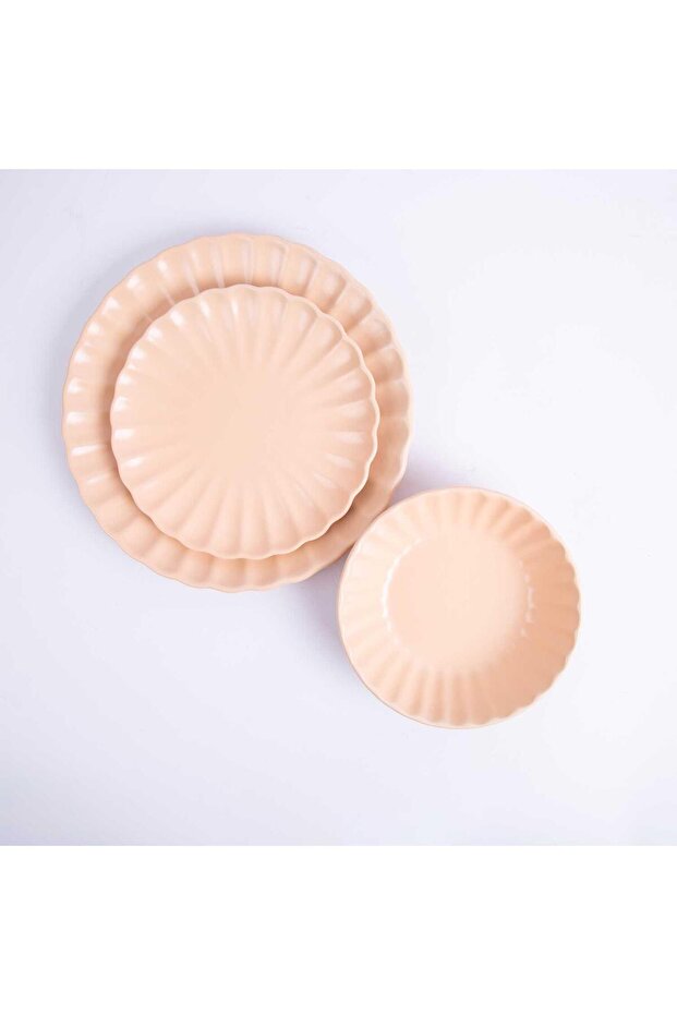 Large Dinner Plate from Solana - 4