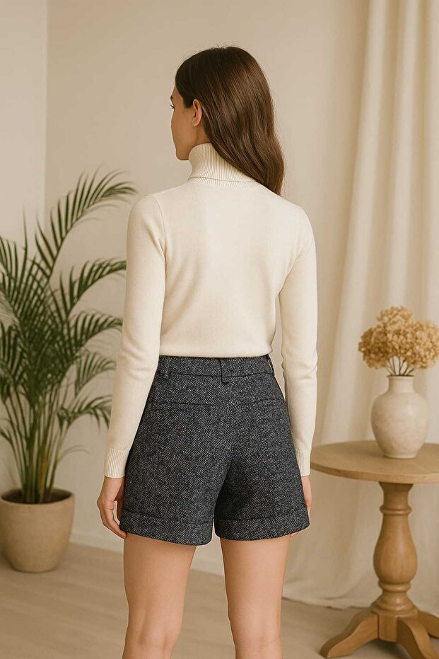 Mini Kaşe Şort - 3