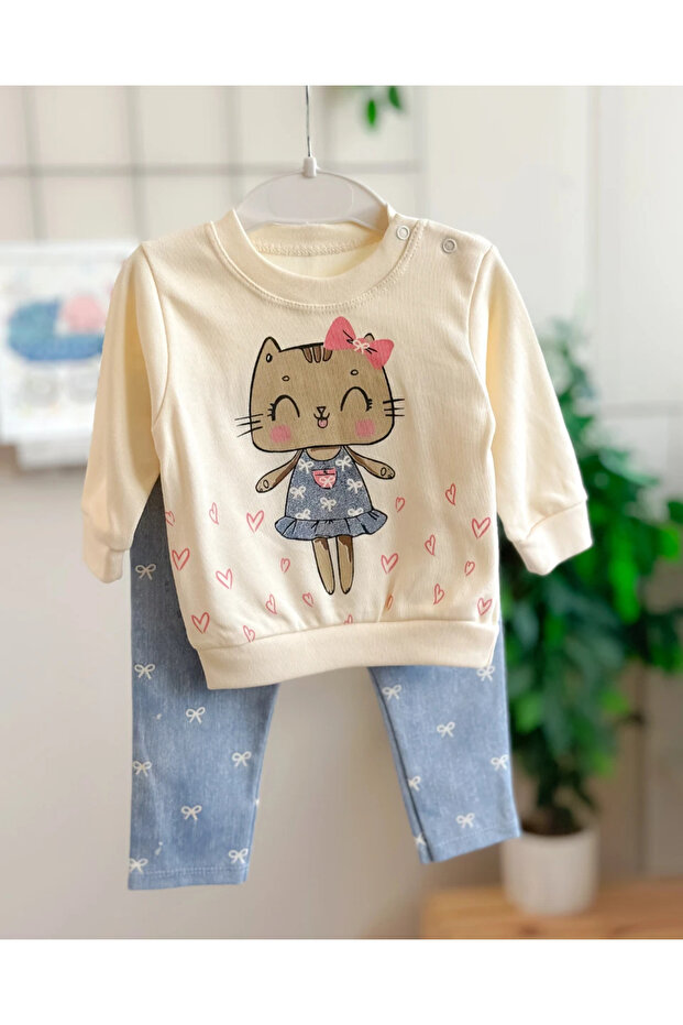 Cute Little Bugs and Tiny Hearts Printed Snap Fasteners on the Shoulder Transitional 2-Piece Set