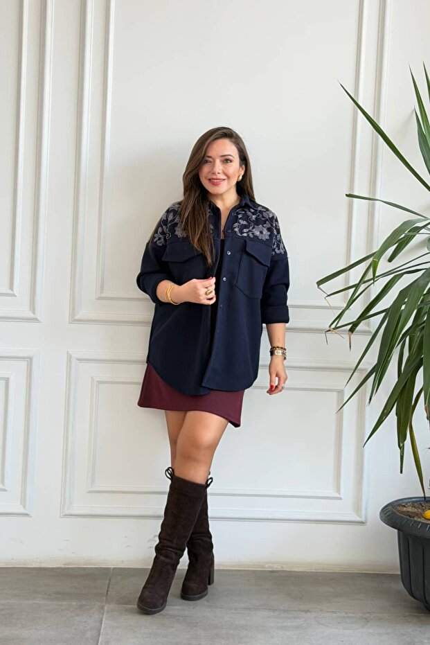 Omzu Floral Beaded Shirt with Mail Pocket