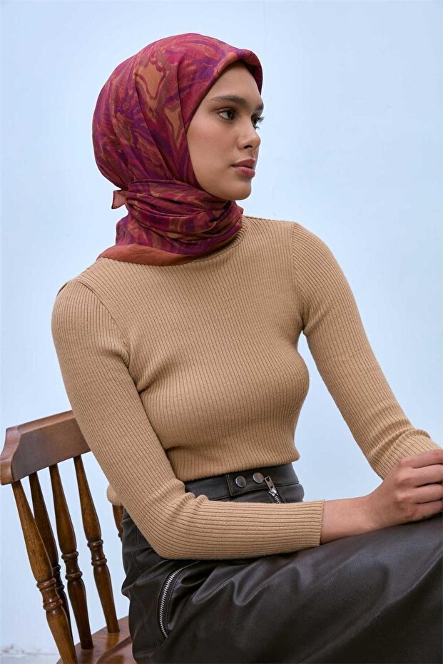 Viscose Velora Scarf Caramel-Purple Toned Patterned with a Strong Sense of Style and Non-Slip Feature 90X90