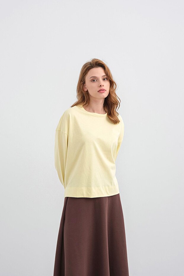 Sarı Kadın Bisiklet Yaka Etek Yırtmaçlı %100 Pamuk Oversize Basic Sweatshirt - 3