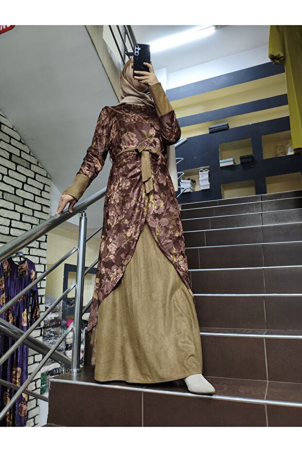 فستان من جلد الغزال الأصلي بقطع قماش مخيطة معاً - 3