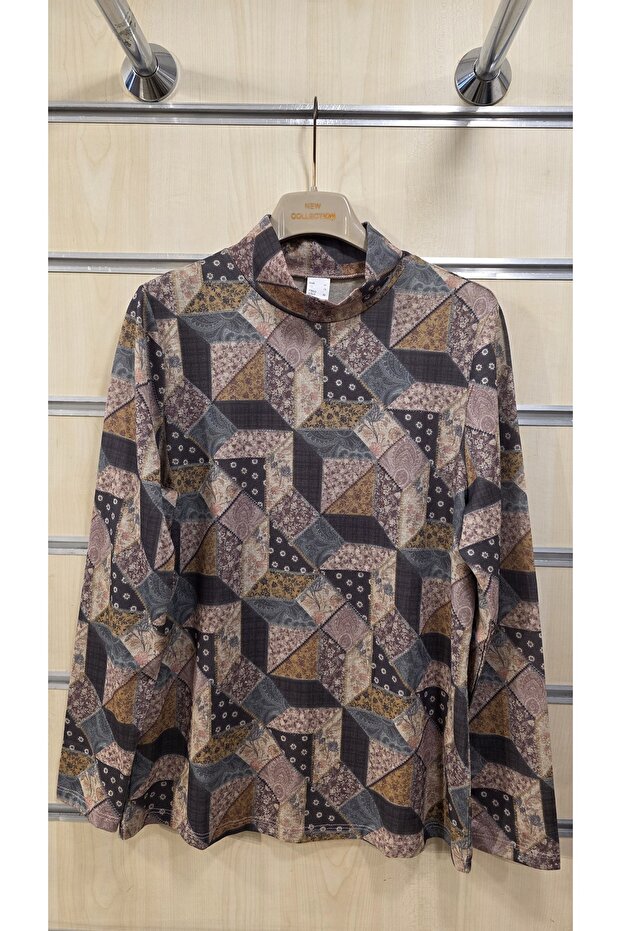 بلوزة من القطن الممشط بنمط ياقة نصفية - 3