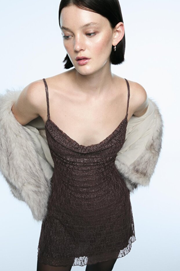 Dantelli askılı mini elbise - 3