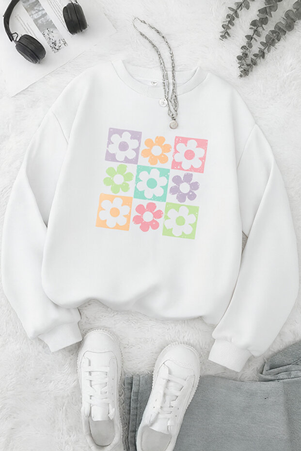 Women's White Square Daisies Printed Crew Neck Oversized Sweatshirt
