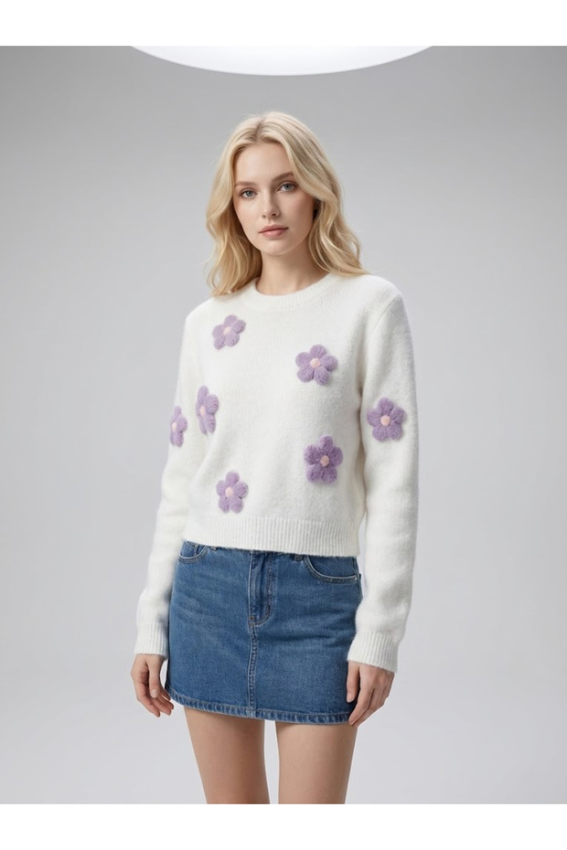 Women's Ecru Wool Floral Appliqué Soft Textured Knit Sweater
