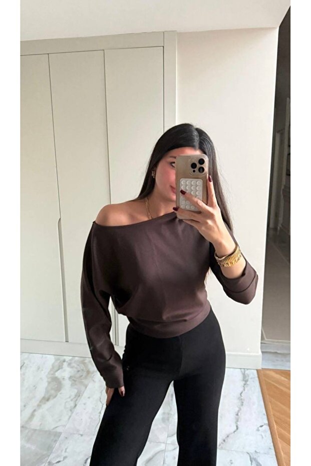 BLUZĂ BASIC DE DAMĂ CU GULER BĂRCUȚĂ - 1