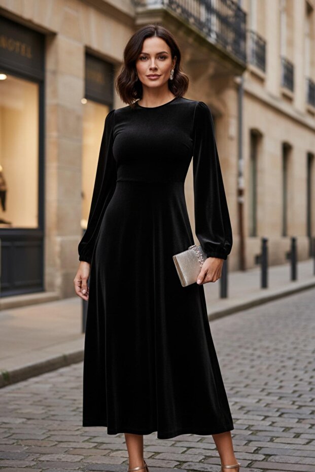 Rochie simplă și elegantă din catifea neagră - 1