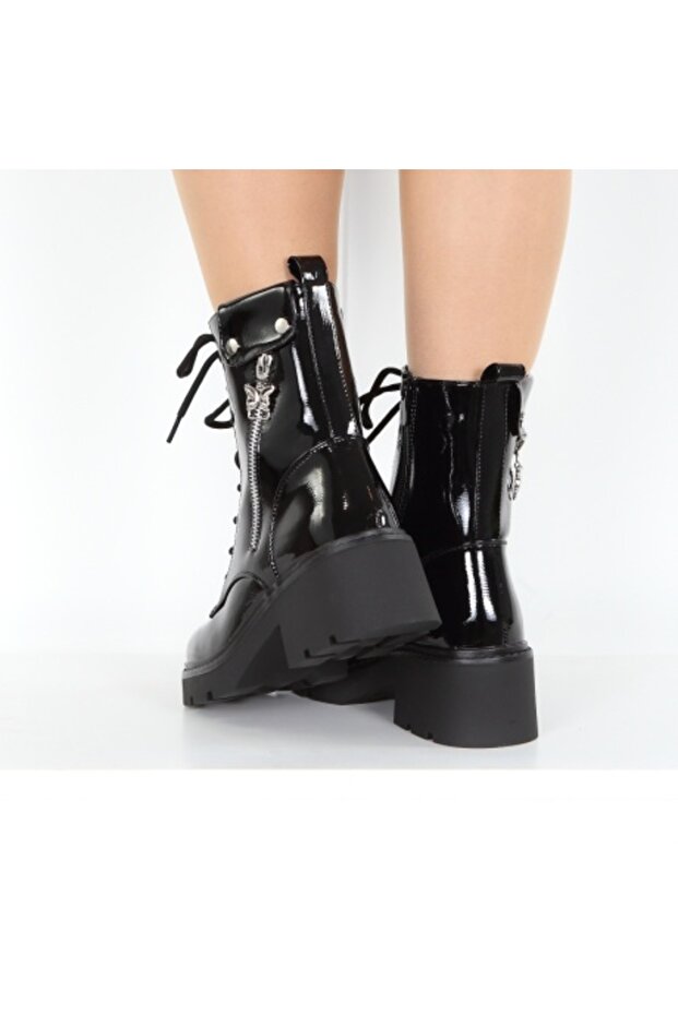 Fleece-lined Boots - 6