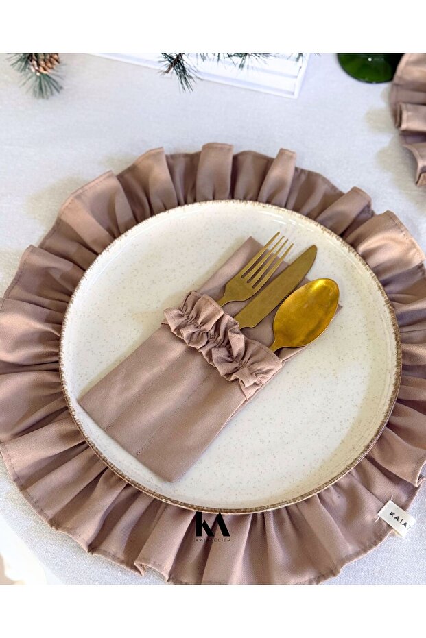 4-Piece Sienna Ruffled Linen 3-Compartment Cutlery Case