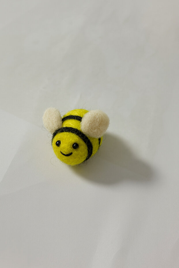 Handmade Felt Figure Brooch Buckle Crown Ornament – Cute Felt Accessory 87 Mini Bees 1.5 cm