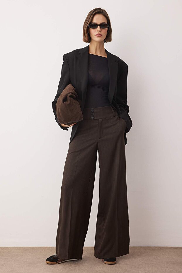 Kahverengi Çizgili Bel Detaylı Extra Geniş Paça Wide Leg Dokuma Pantolon TWOAW26PL00168 - 1