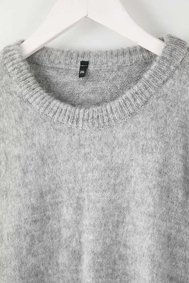 Wardrobe Essentials Gri Yumuşak Dokulu Geniş Kalıp Basic Triko Kazak TBBAW26AN00066 - 3