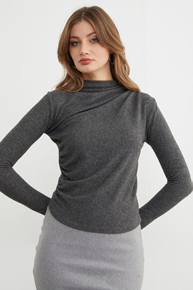 Yanı Drapeli Dik Yaka Triko Bluz - 5